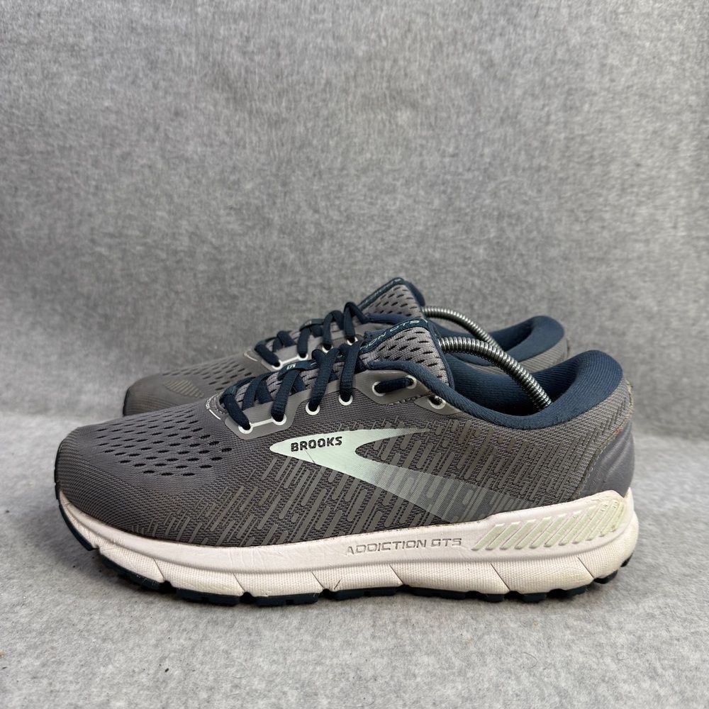 Brooks Shoes Womens Size 9.5 Addiction GTS 15 Grey Running Sneakers 1203521D099